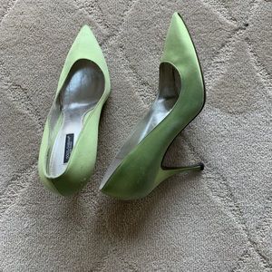Dolce & Gabbana green satin pumps 39.5 made in Italy Vero Cuoio